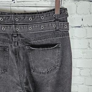 MISSGUIDED | Riot high rise tapered leg double grommet belted mom jeans